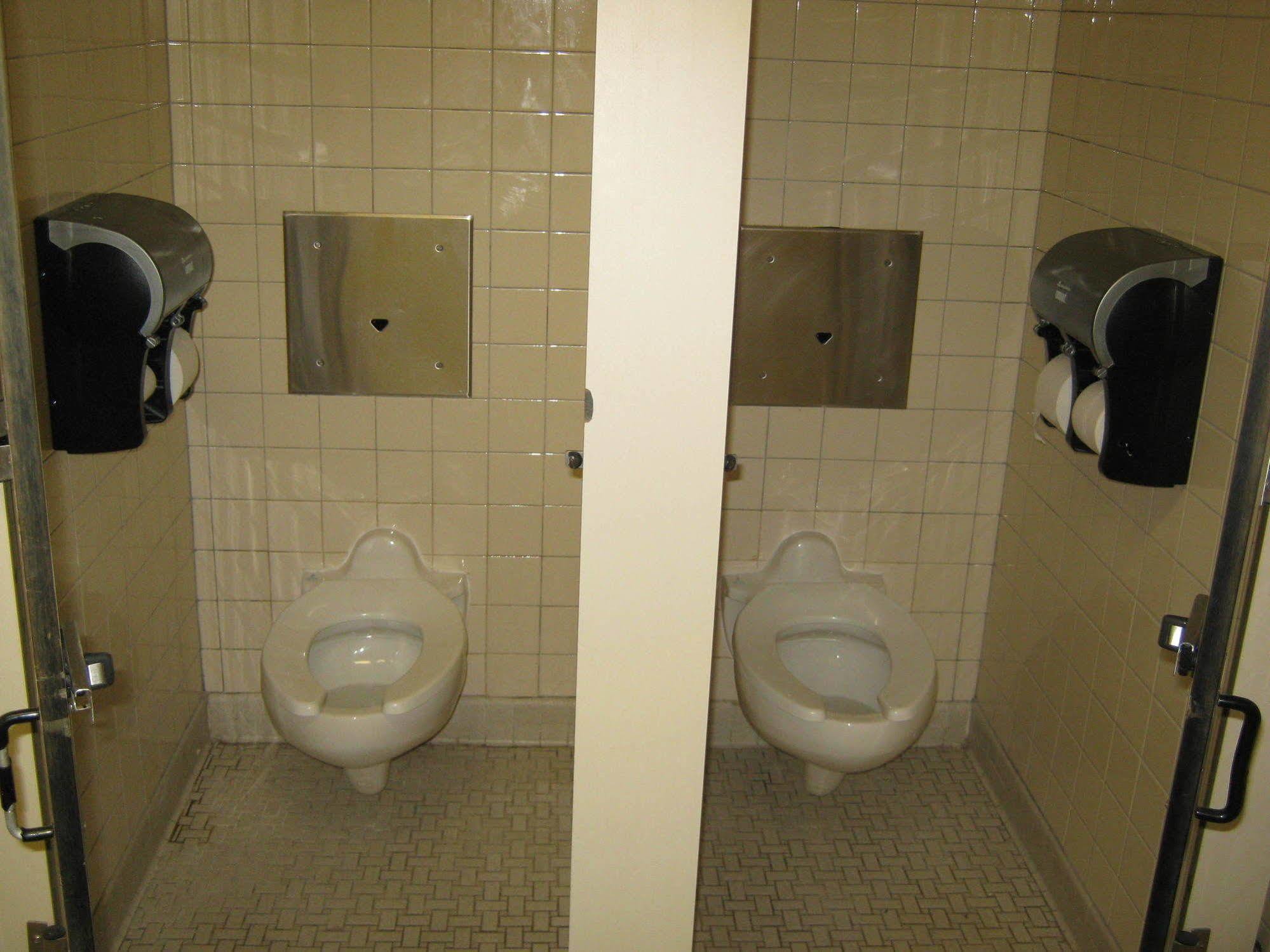 Unb Fredericton Accommodations Exterior photo