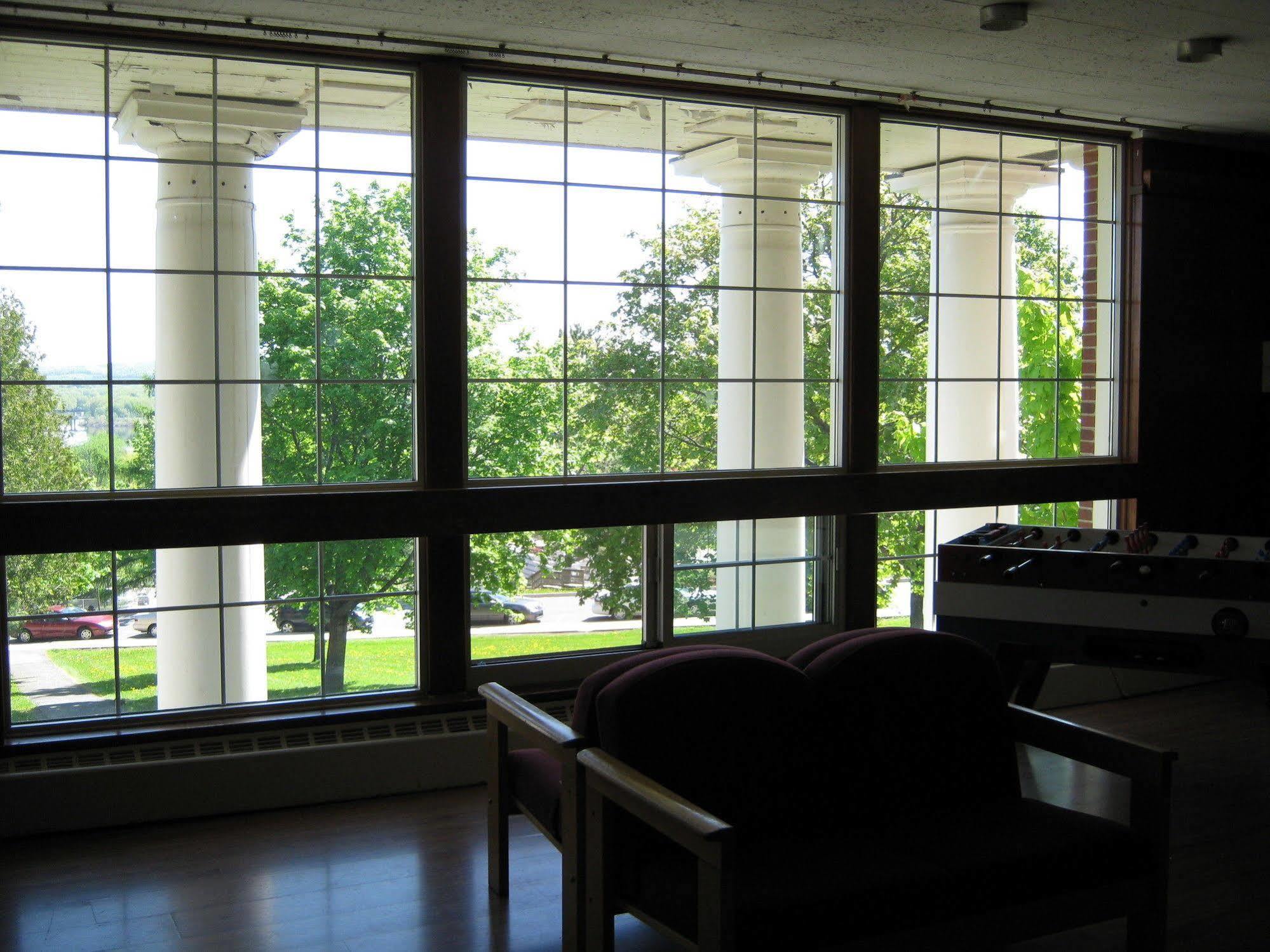 Unb Fredericton Accommodations Exterior photo