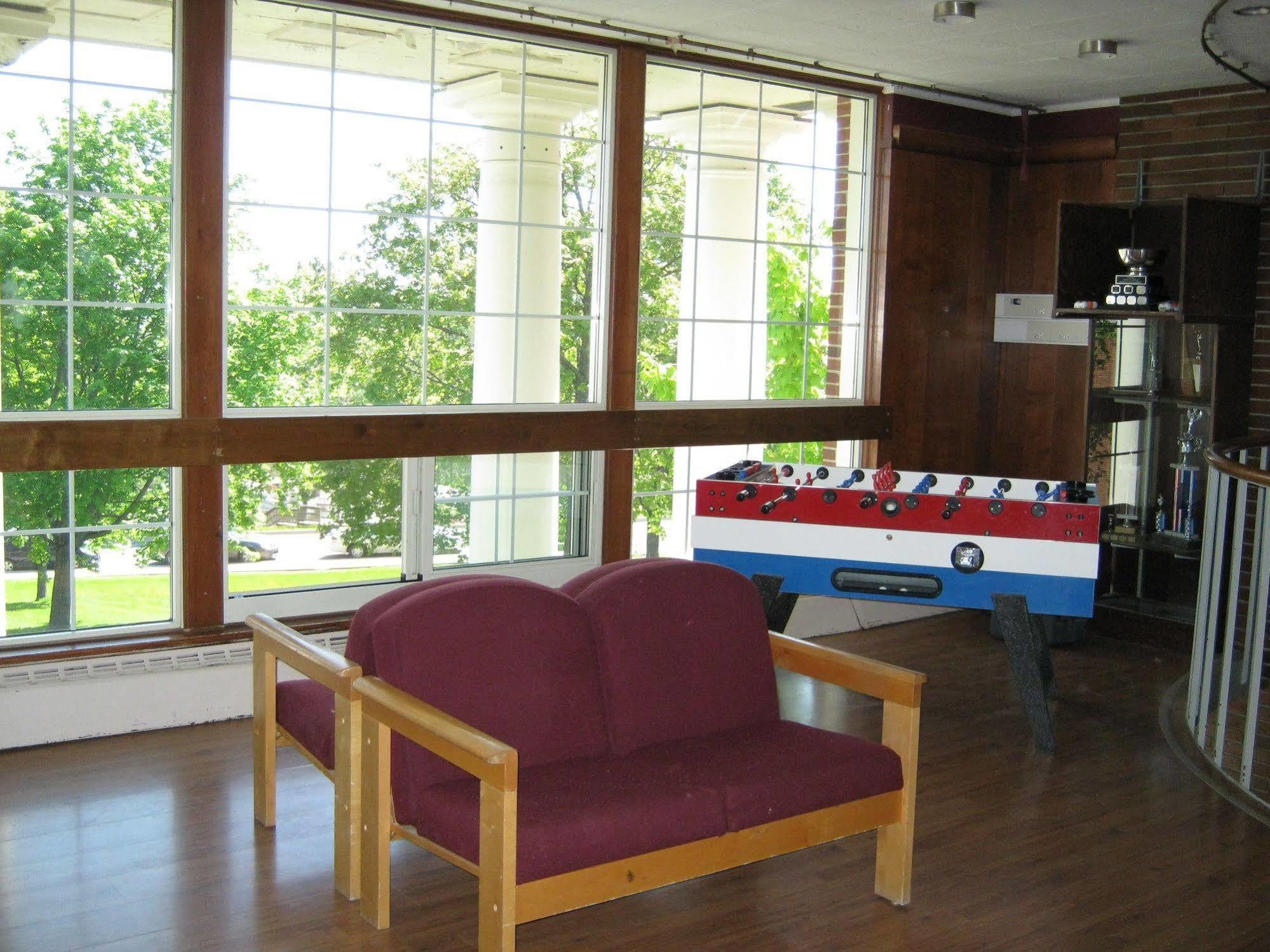 Unb Fredericton Accommodations Exterior photo