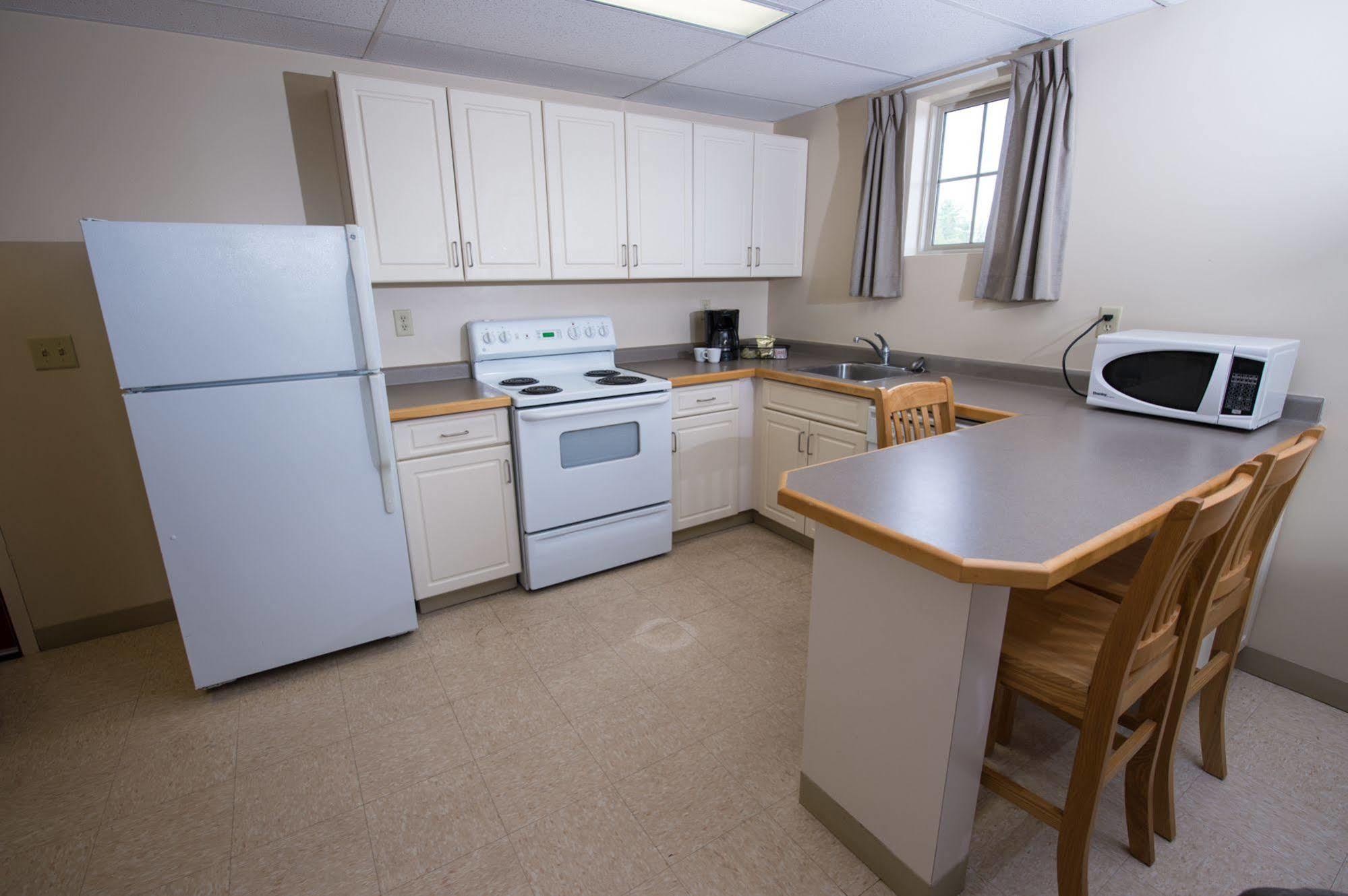 Unb Fredericton Accommodations Exterior photo